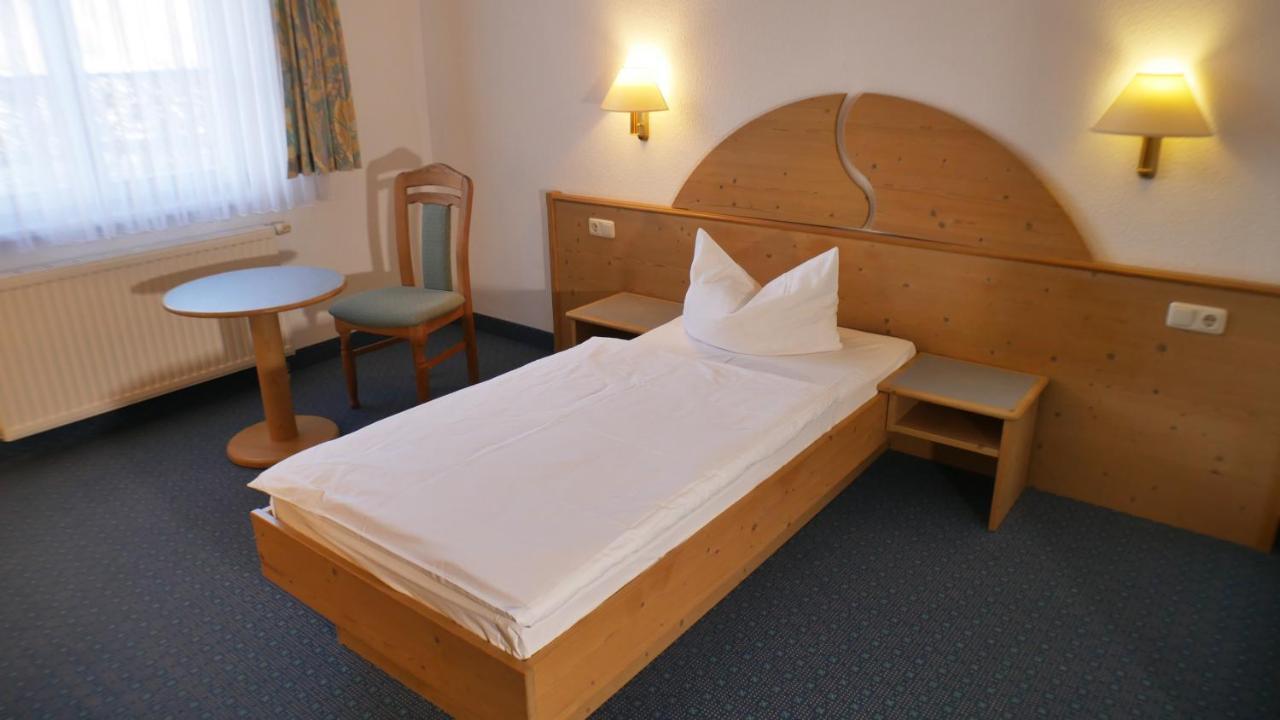Hotel Zur Werra Schmalkalden Εξωτερικό φωτογραφία